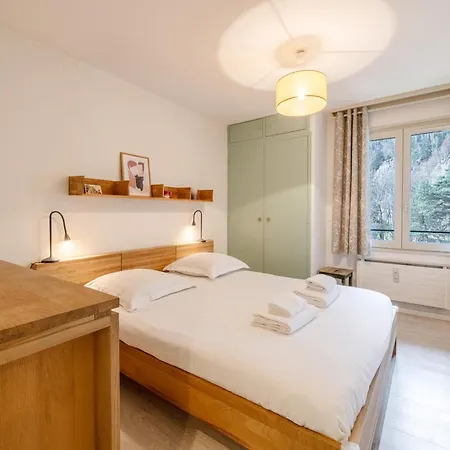 Spacieux Avec Parking Et Animaux Admis, Proche De - Fr-1-343-273 Apartmán Chamonix
