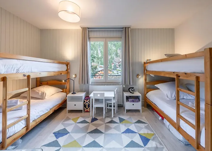 Spacieux Avec Parking Et Animaux Admis, Proche De - Fr-1-343-273 Шамони